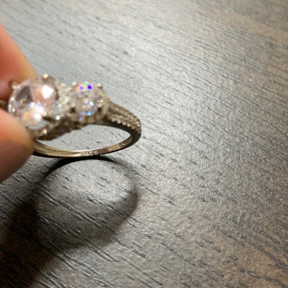 Sterling silver and cubic zirconia ring - Picture 5 of 5